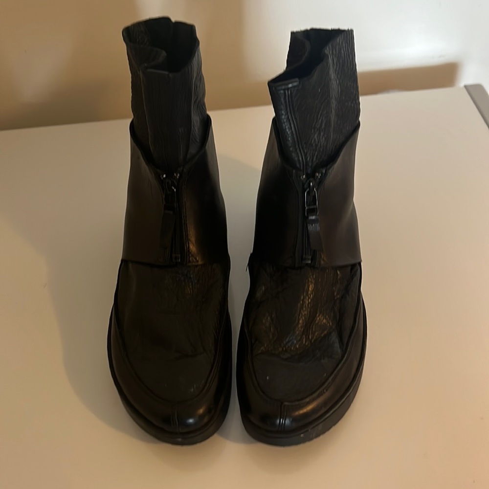 Trippen boots size  10 with zipper on the back